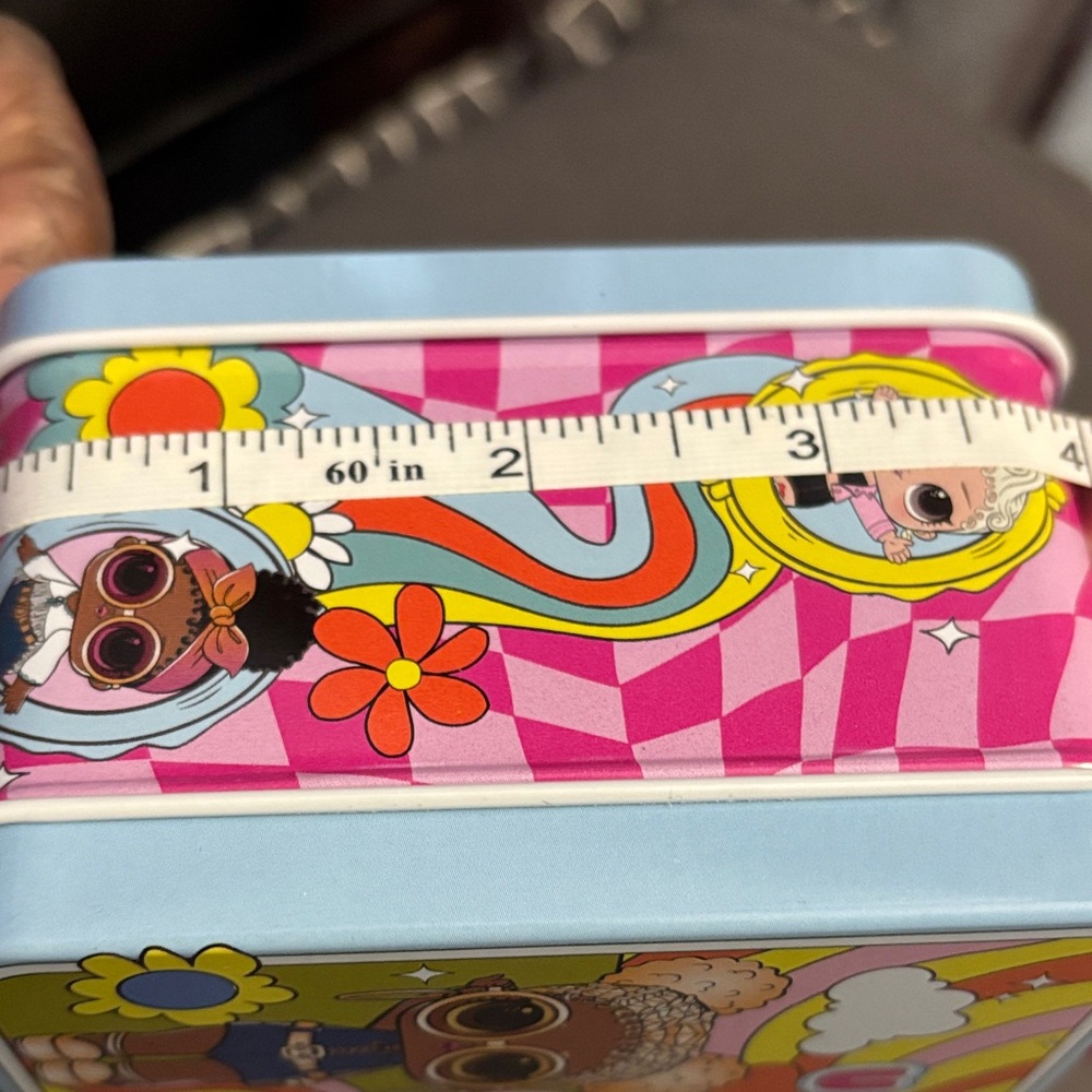 L.O.L. Surprise! Rainbow Girl Lunch Box - Pink and Blue - Picture 7 of 7